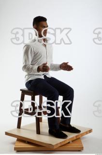 Sitting reference of Luis 0015